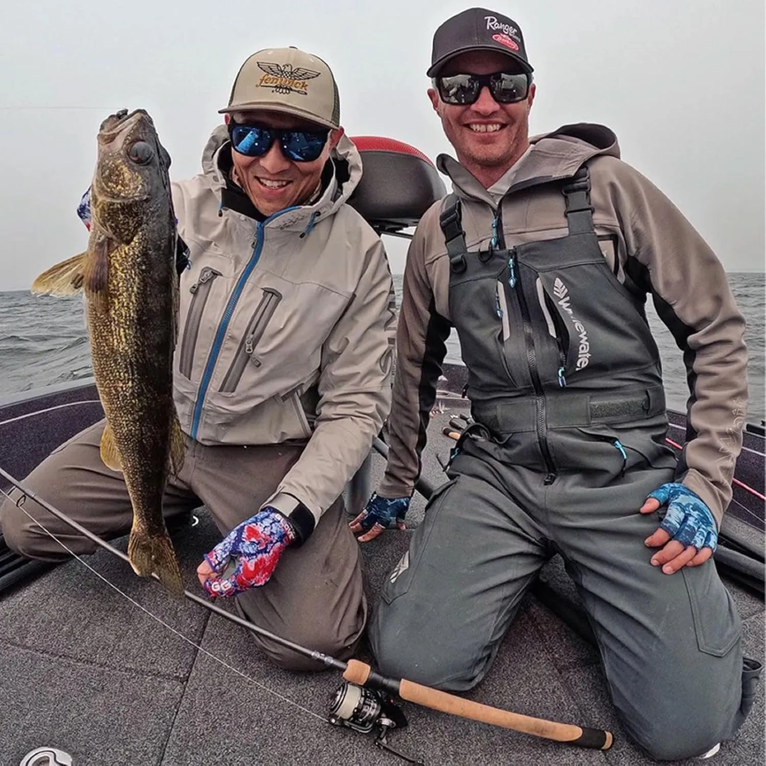 Glacier Glove Islamorada 50  Sun Protection Durable Lightweight Breathable Quick-Dry Fingerless Outdoor Fishing Sun Glove